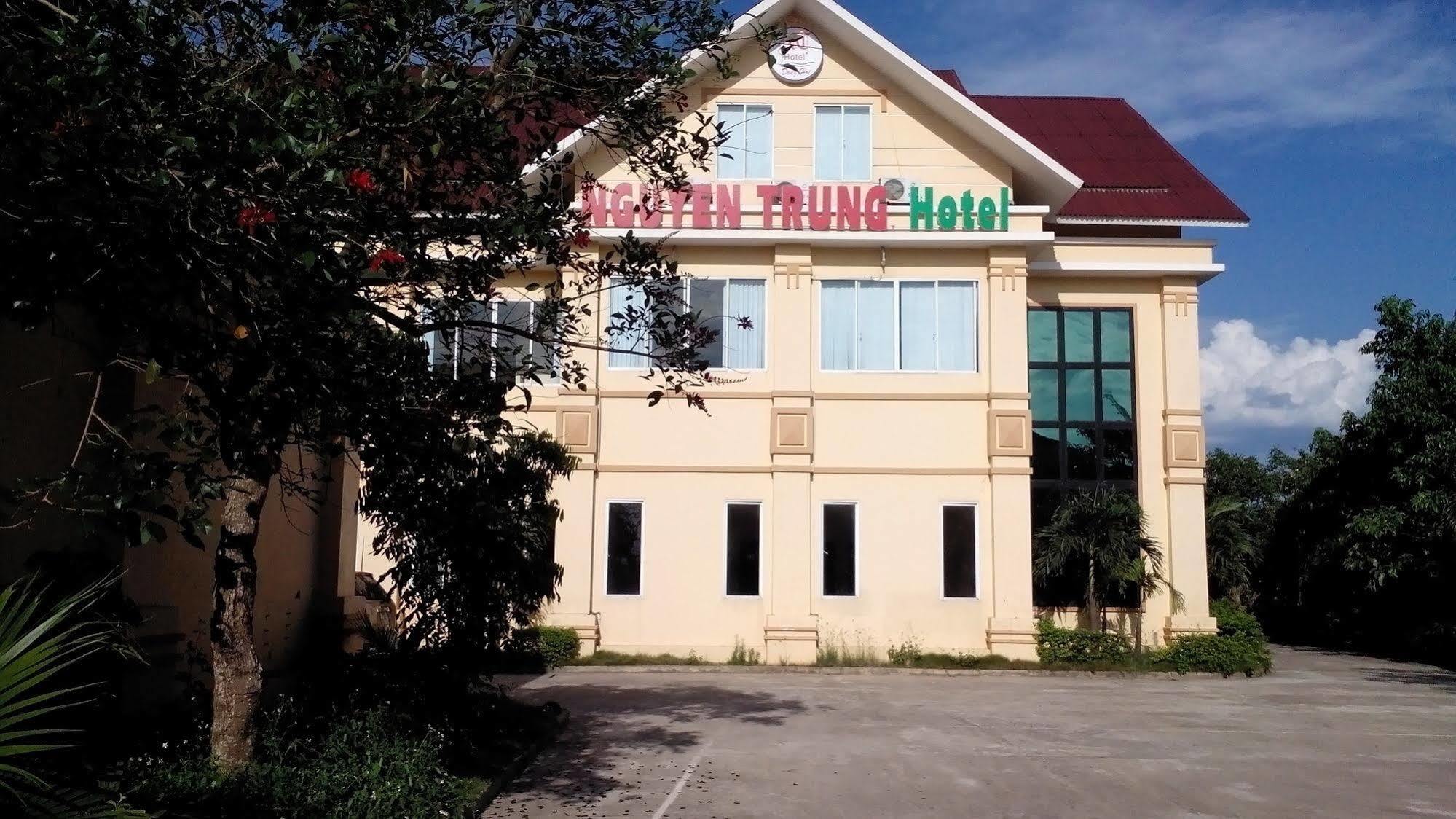 Nguyen Trung Hotel Dong Hoi Esterno foto